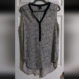 H&M Sleeveless Top 38 US 6/8 Animal Print Black Trim V-Neck Loose-Fitting